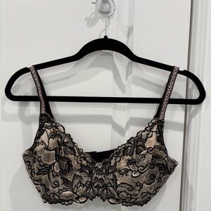 Wacoal Black and Cream Floral Lace Bra